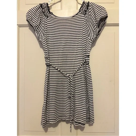 Women’s striped short sleeve top size medium blouse shirt summer feminine casual - Picture 4 of 10